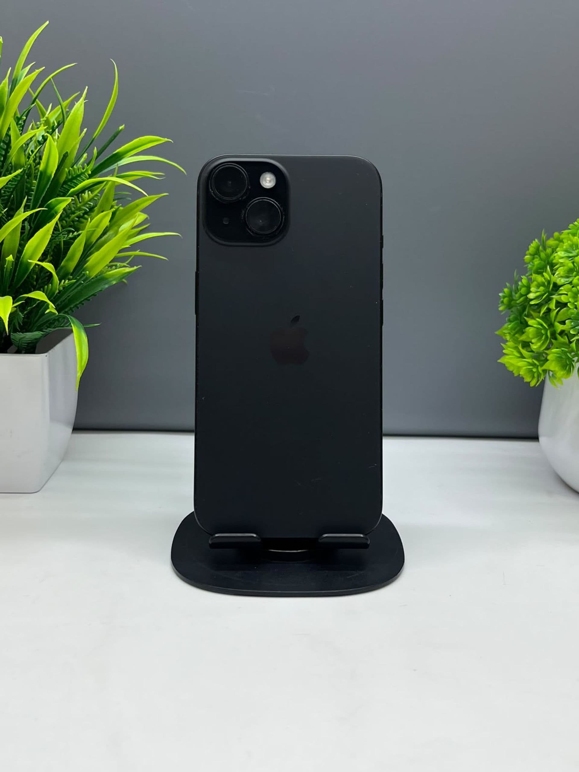 iPhone 15, 128 ГБ, Черный