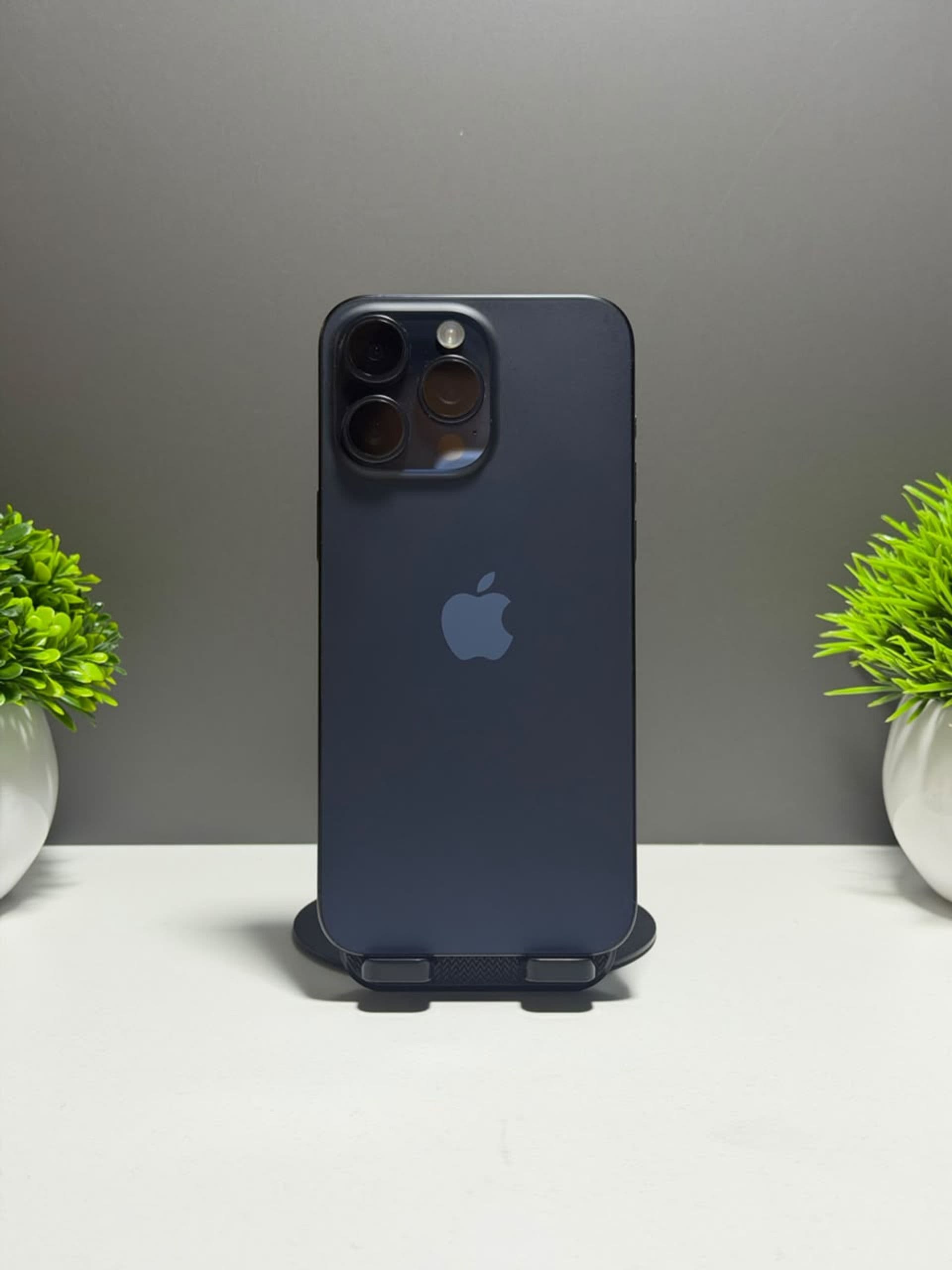 iPhone 15 Pro Max, 256 ГБ, Черный