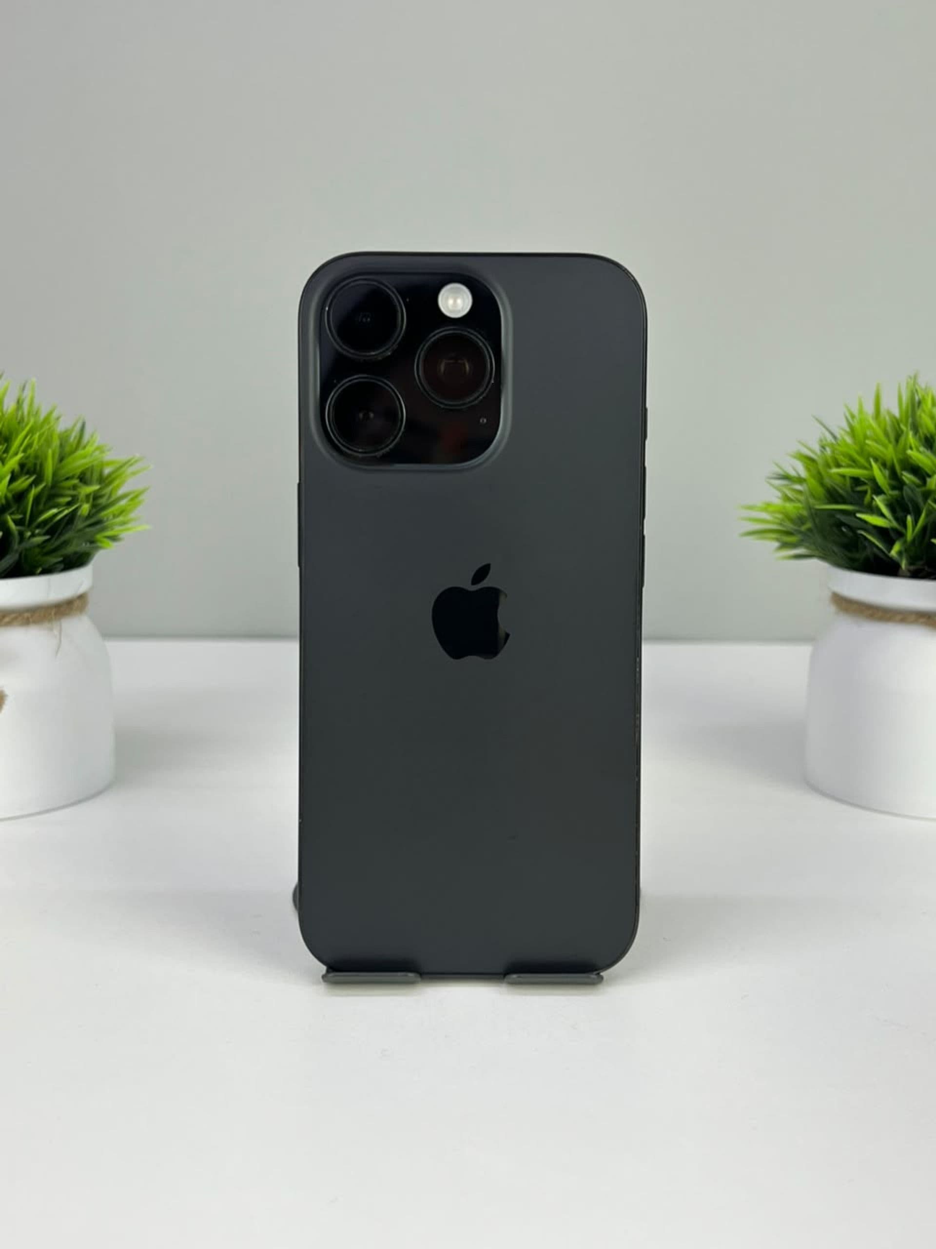 iPhone 16 Pro, 256 ГБ, Черный