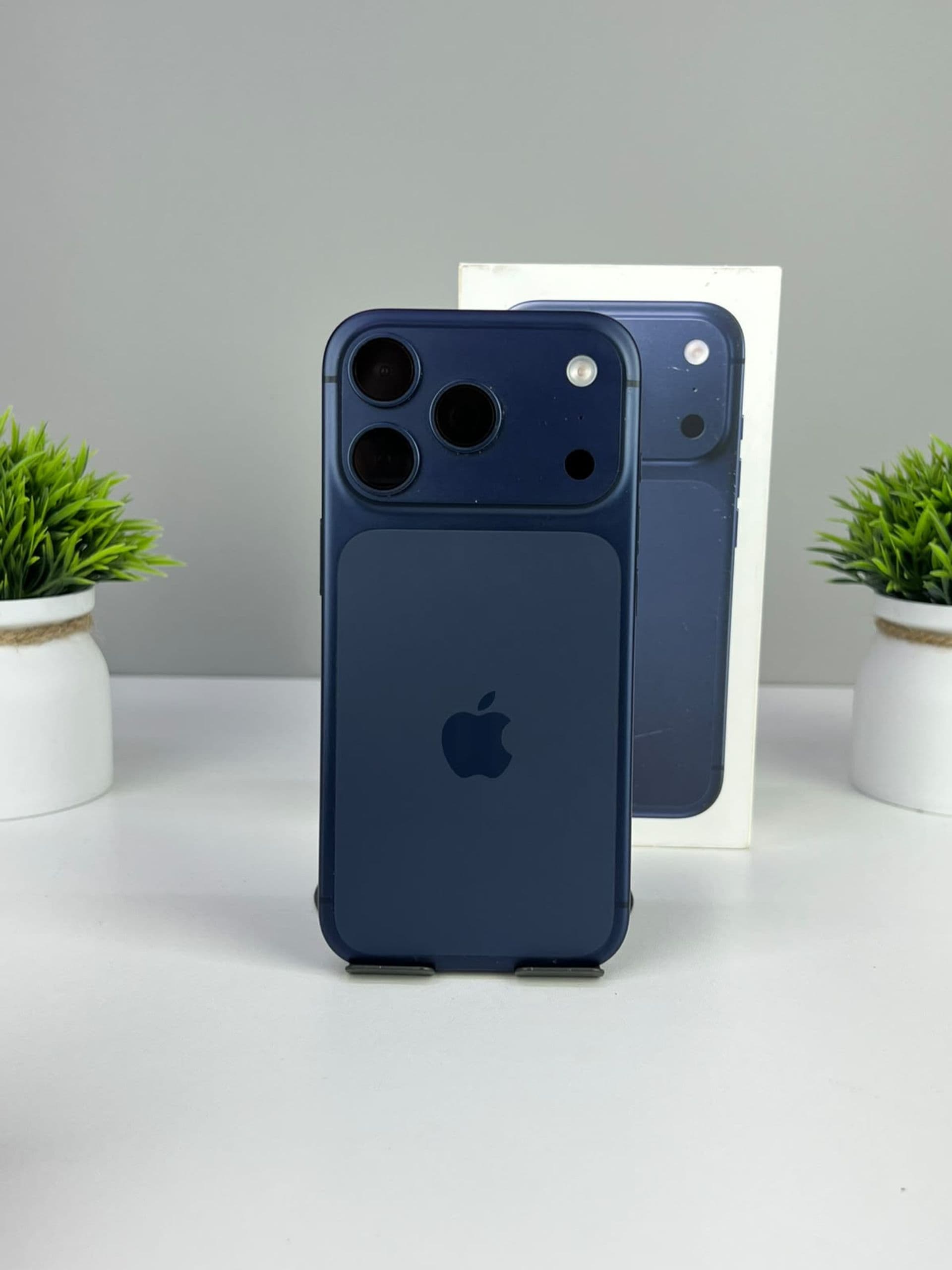 iPhone 17 Pro, 256 ГБ, Синий