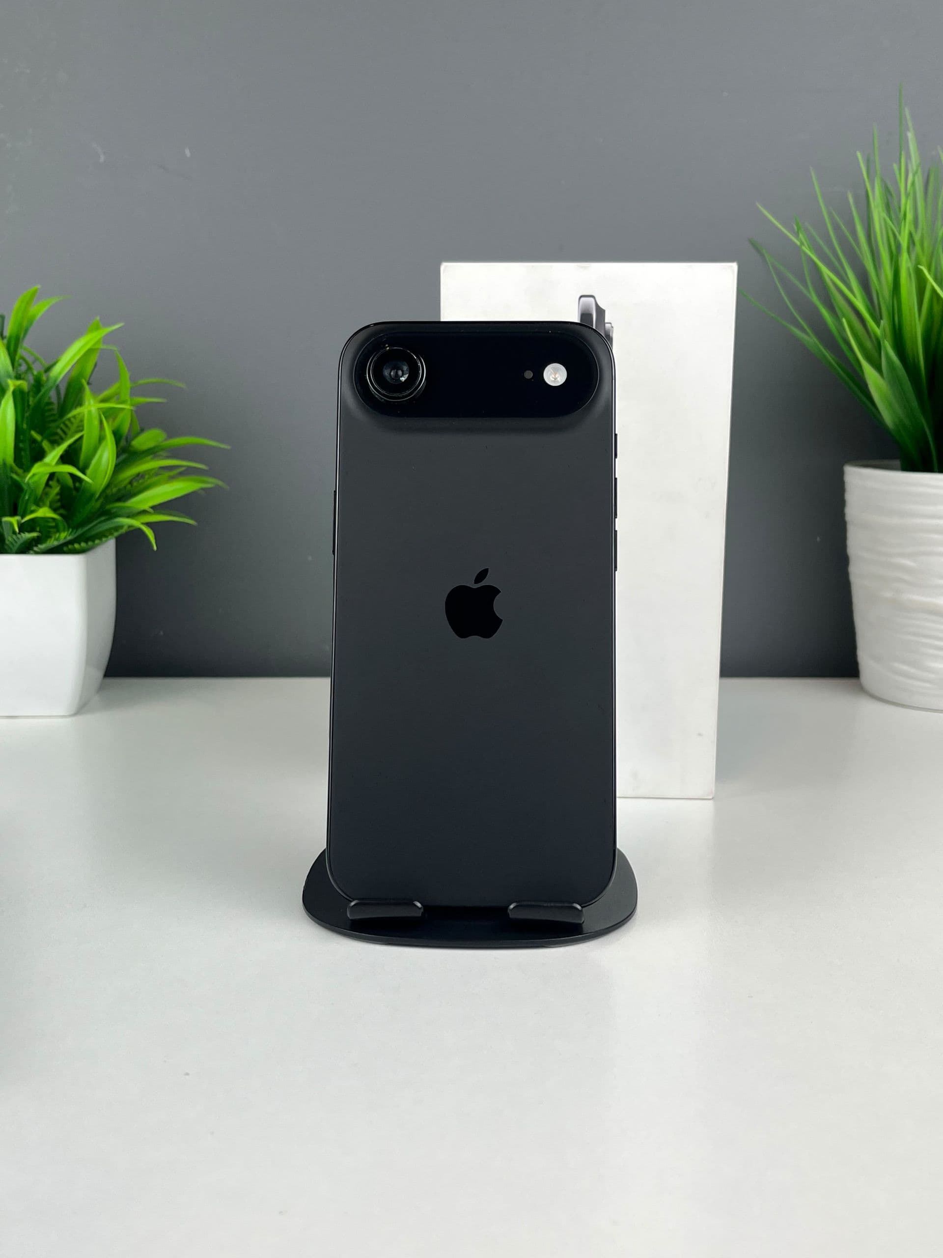 iPhone Air, 256 ГБ