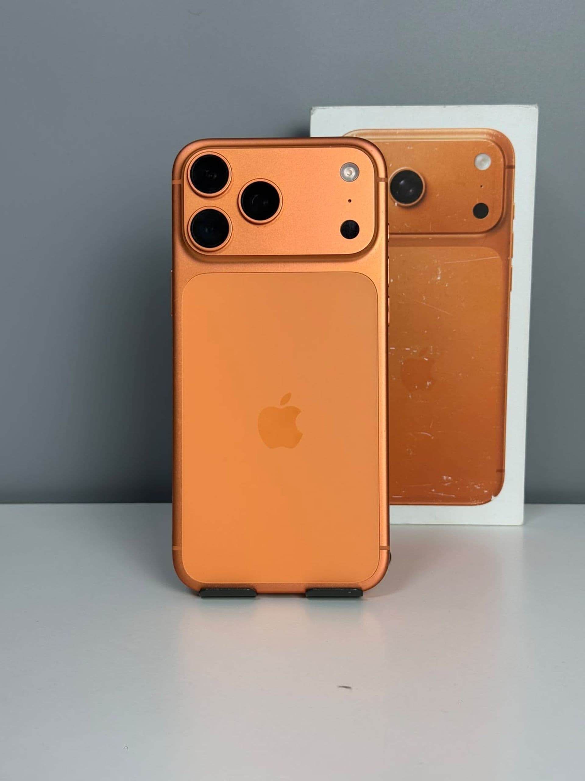 iPhone 17 Pro Max, 256 ГБ, Оранжевый