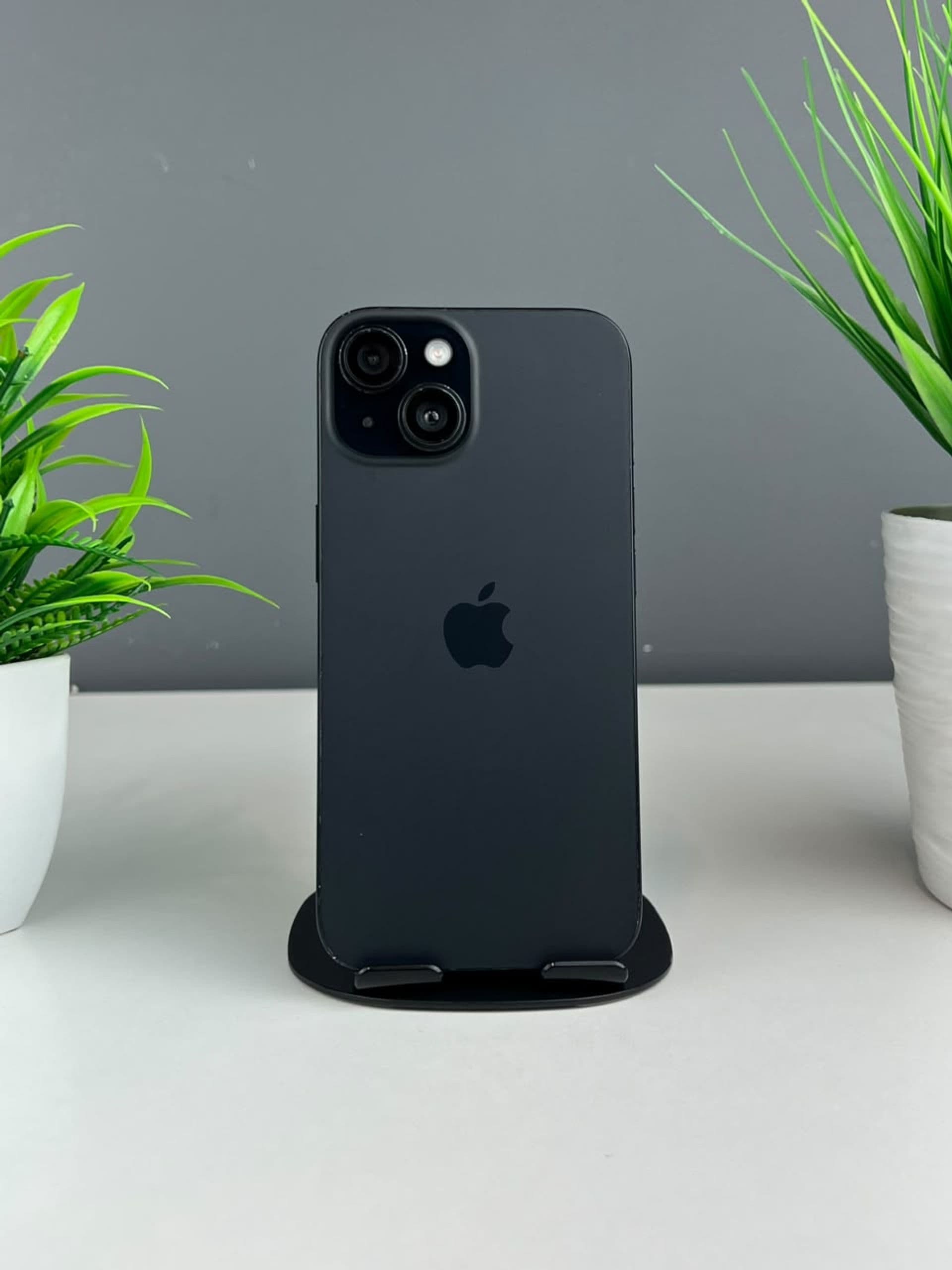 iPhone 15, 128 ГБ, Черный