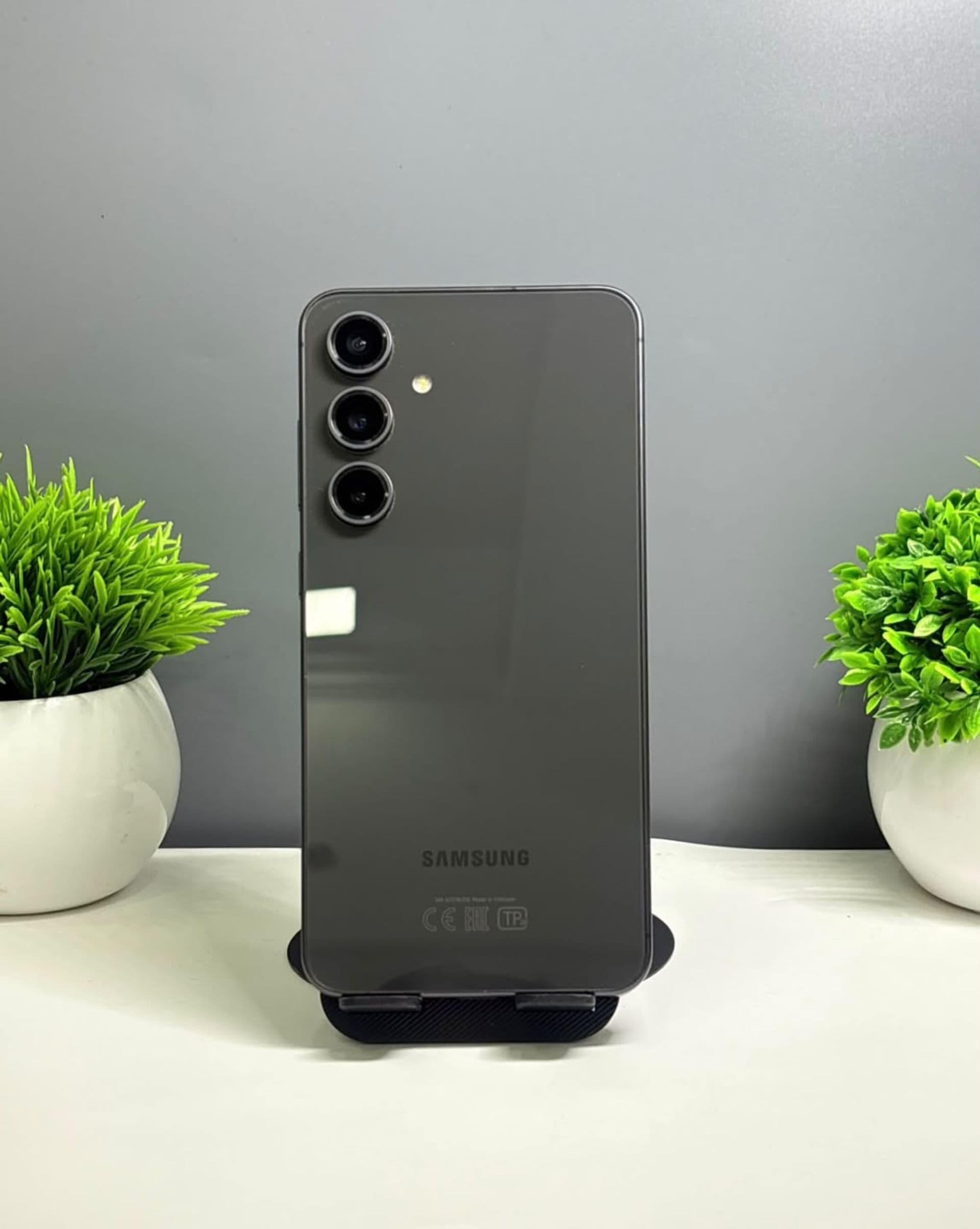 Samsung Galaxy S24 FE, 128 ГБ, Серый