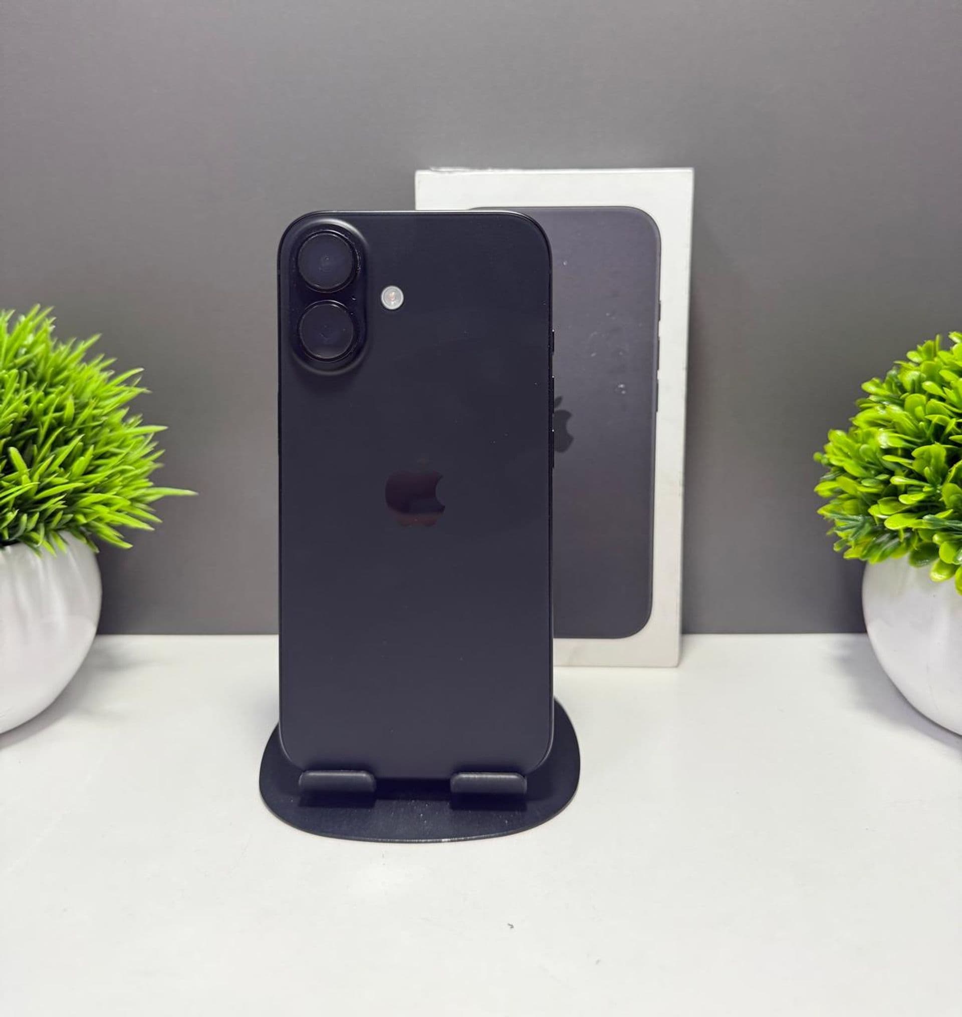iPhone 16, 128 ГБ, Черный