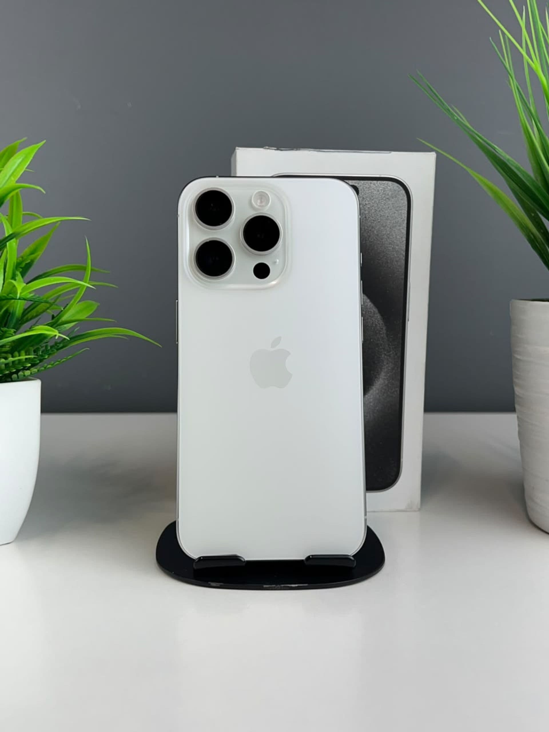 iPhone 15 Pro, 128 ГБ, Белый