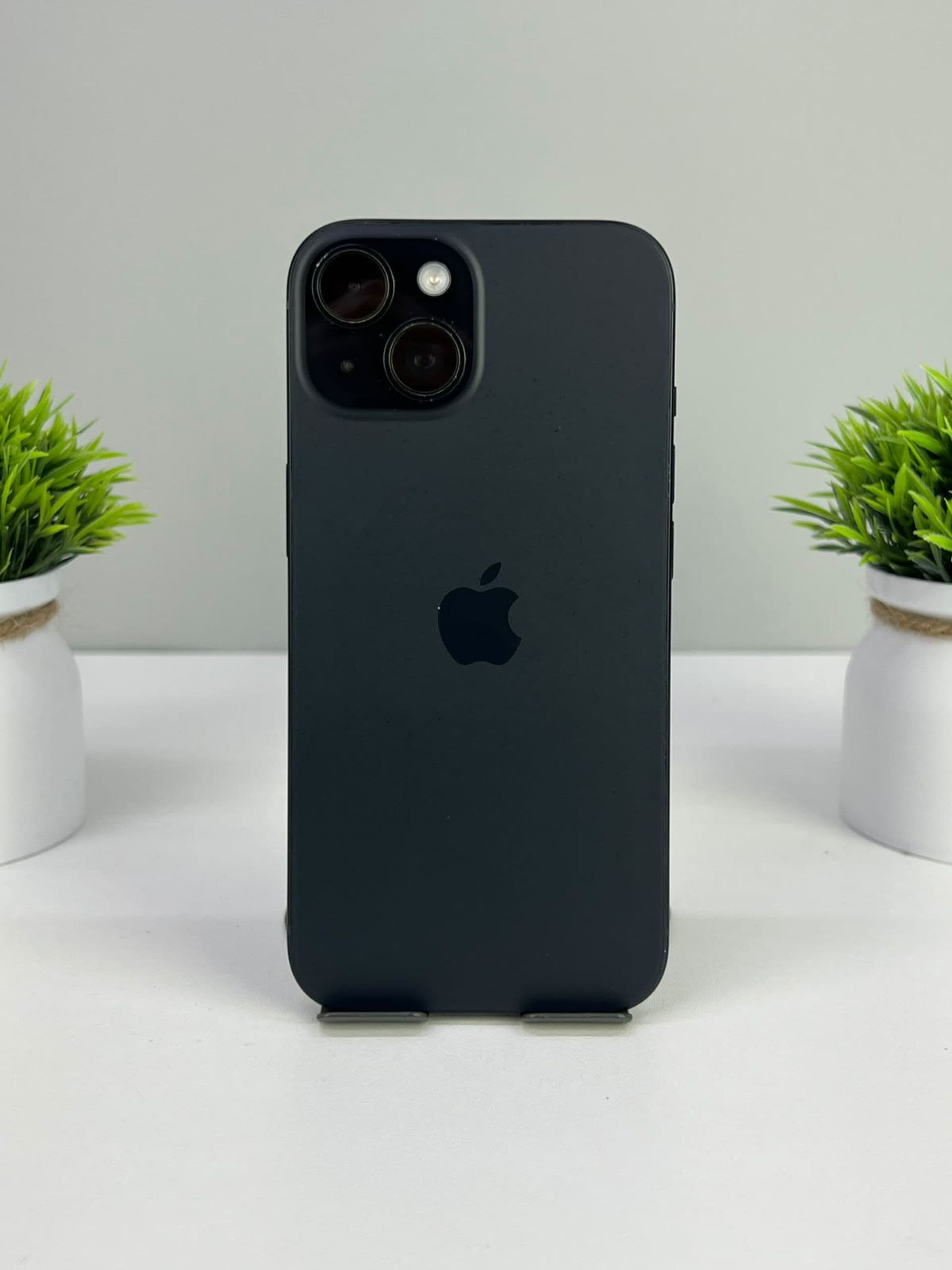 iPhone 15, 128 ГБ, Черный