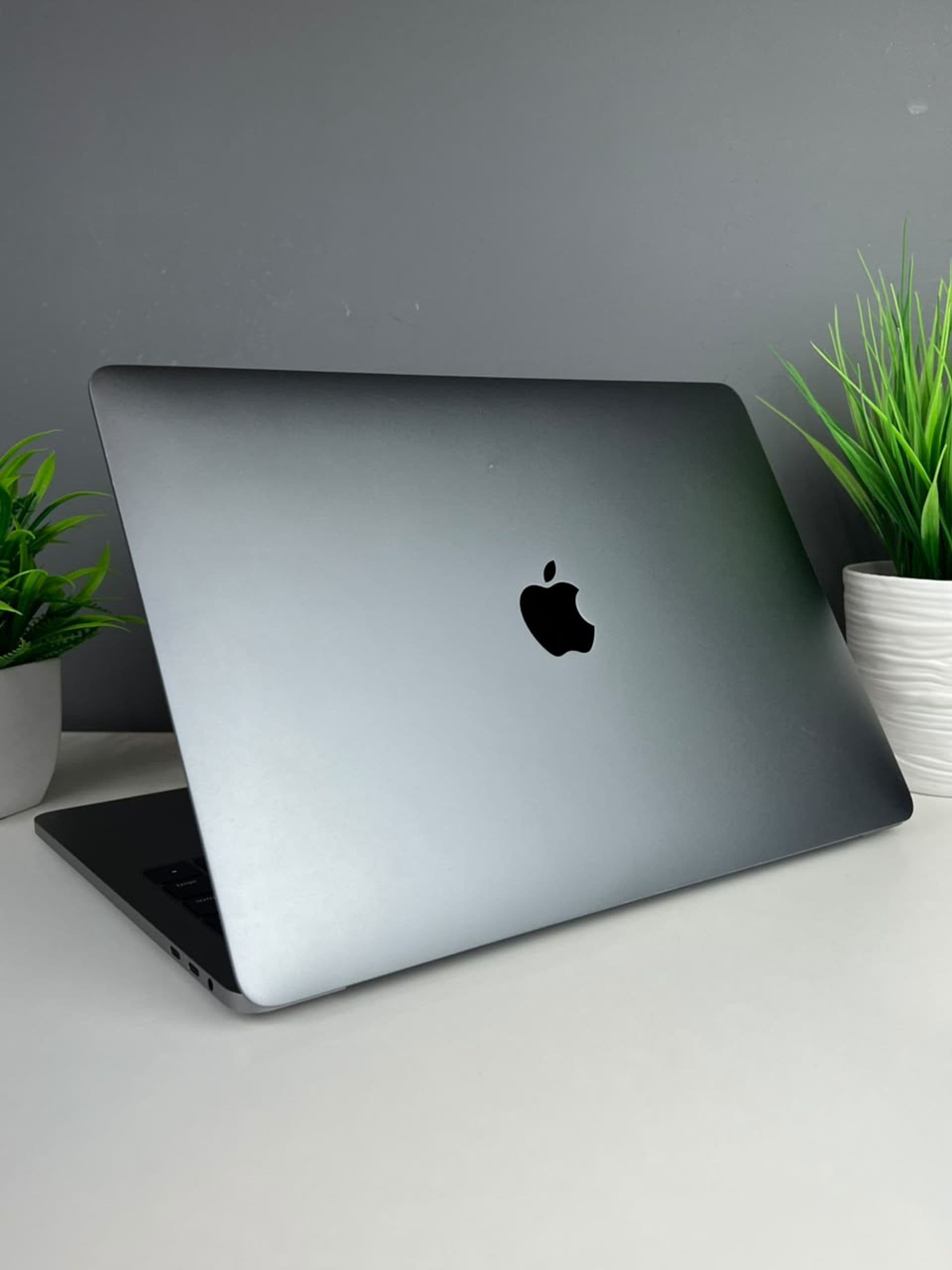 MacBook Air, 8 ГБ / 500 ГБ, Серый